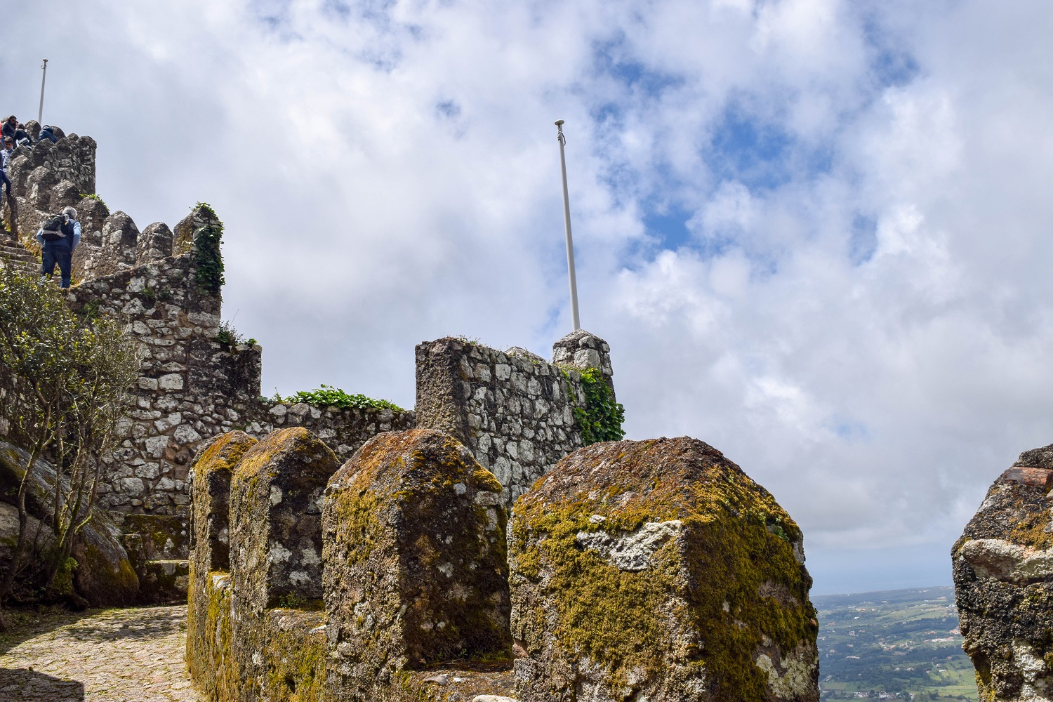 Castelo dos Mouros tower walls